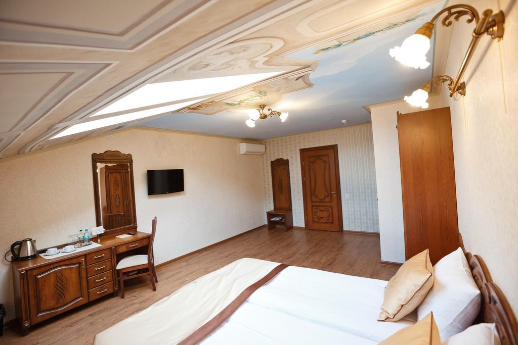 Mini-Hotel Guest House Inn Lviv Exterior photo